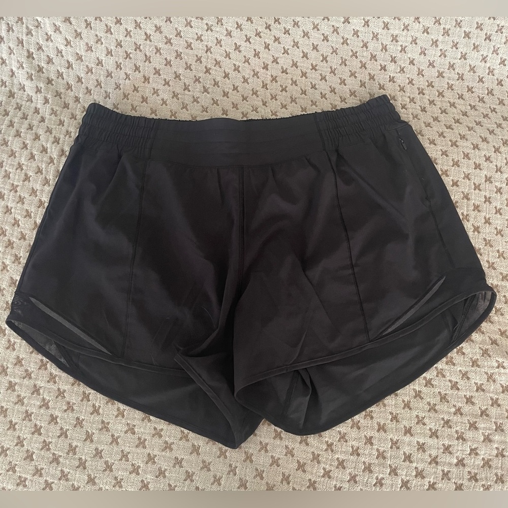 Lululemon Hotty Hot Short